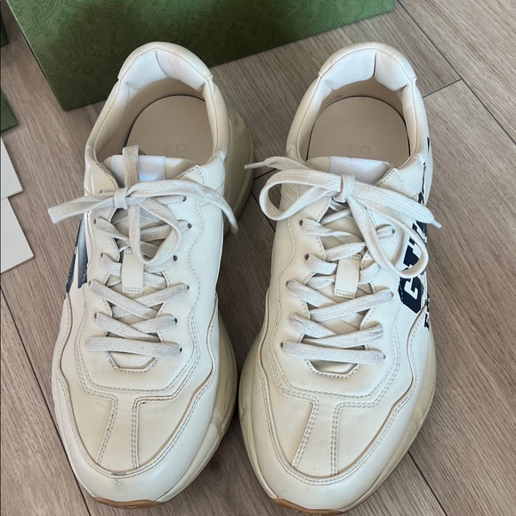 Gucci men’s Rhyton sneaker size 7 - Picture 4 of 13